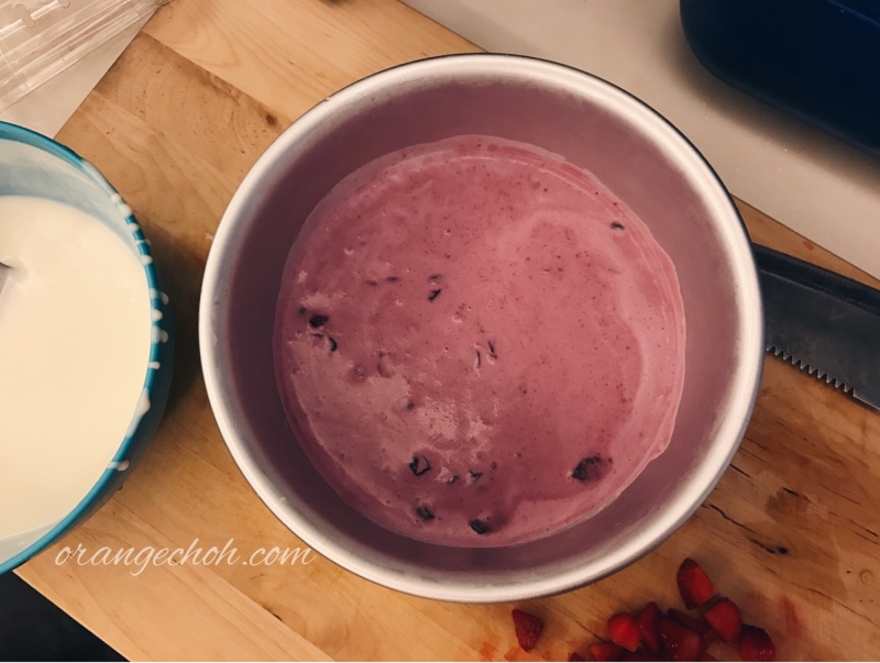 Blueberry cheese cake, bleuberry cheese, cake, dessert, no bake cake, no bake dessert, no bake cheese cake, cheese cake, blueberry, stawberry, berry, Orange Choh, wrapping cream